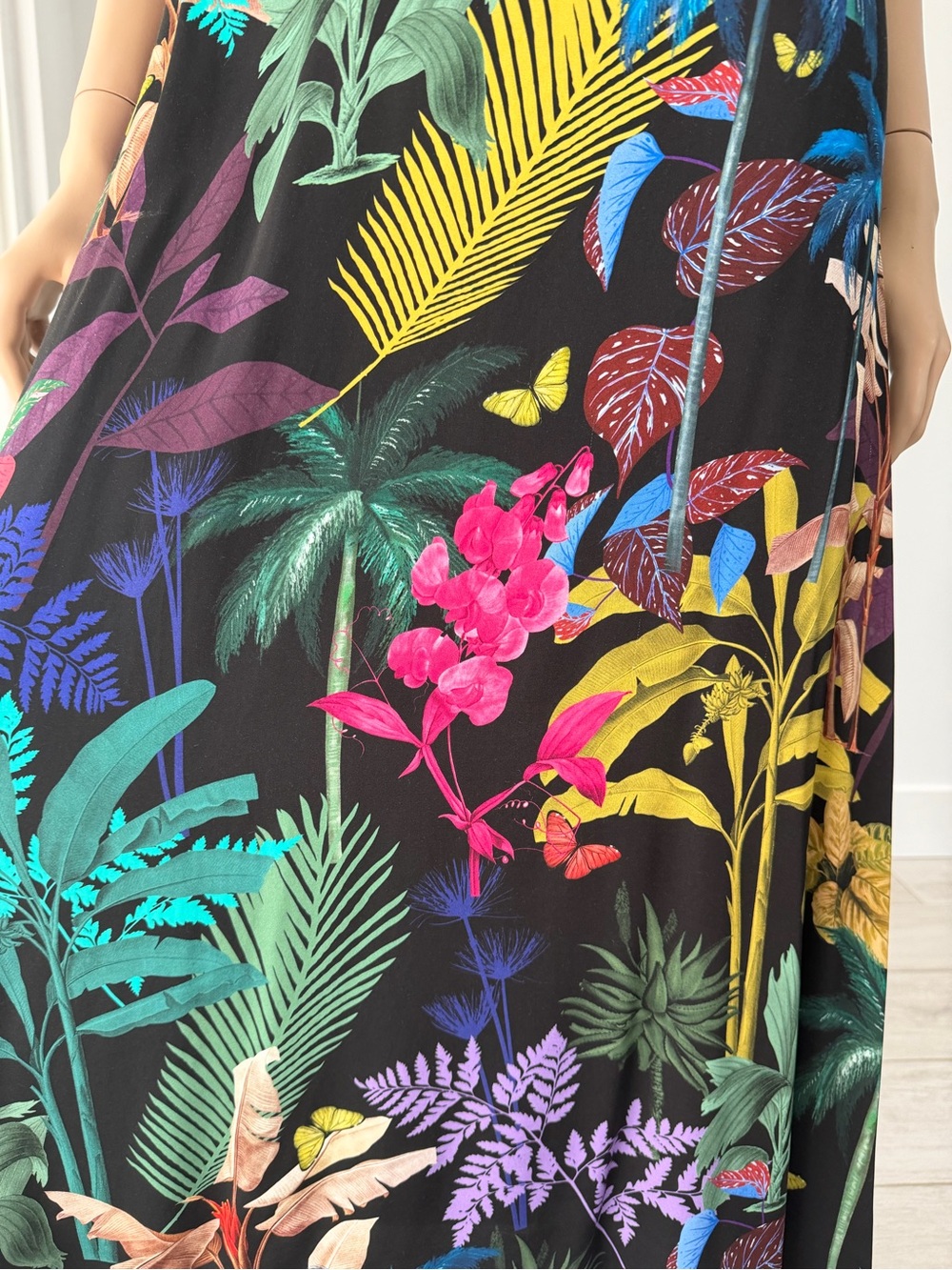 Vilagallo Black Tropical Floral Maxi Dress with Multicolor Botanicals - Picture 3 of 16